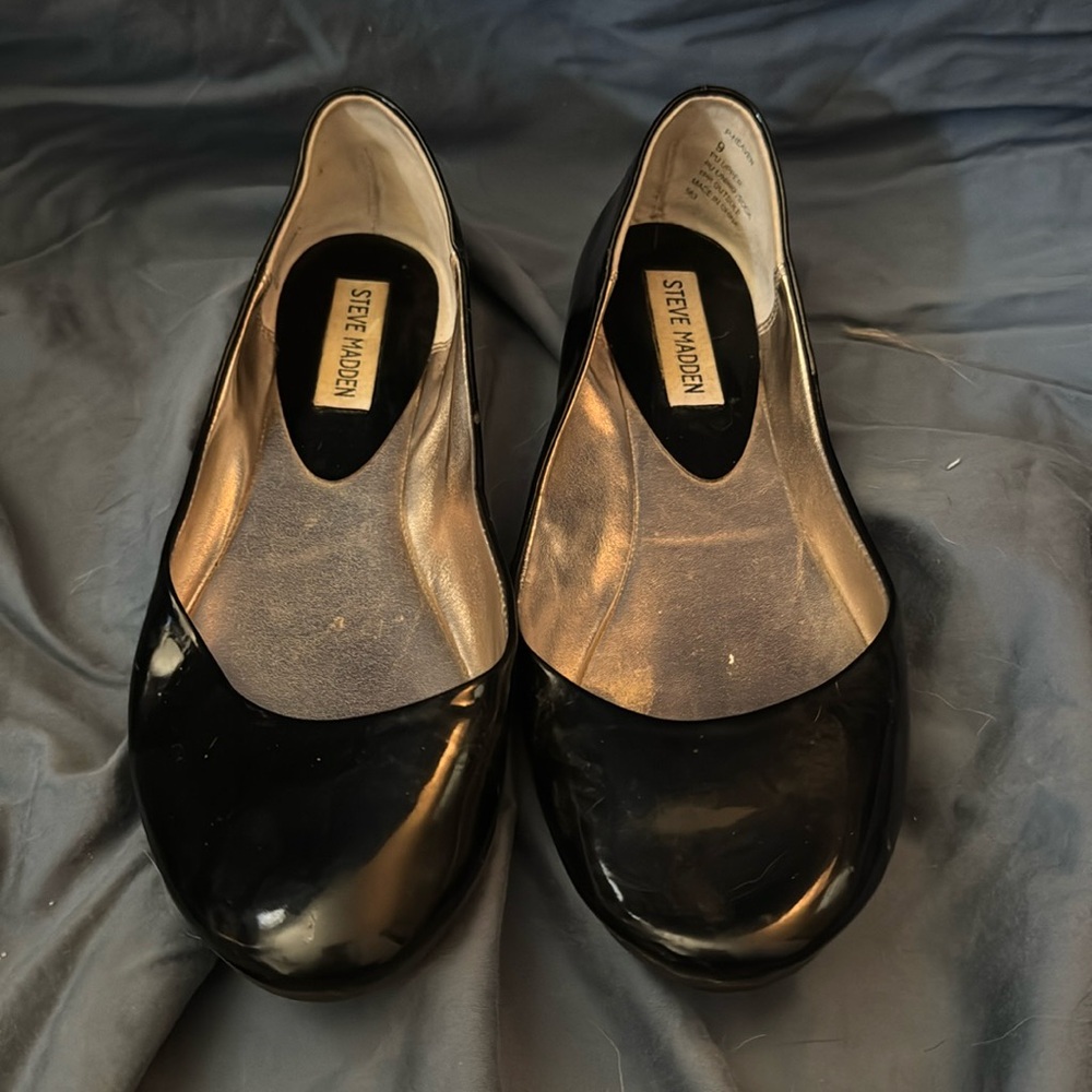 Steve Madden Patent Leather flats
